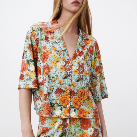 Zara Floral Print Button-Front Retro Boho Short Sleeve Top (NWT) - Picture 1 of 8